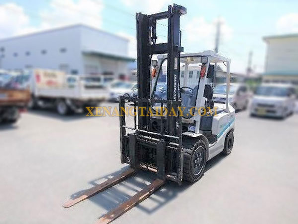 Xe Nâng Dầu UNICARRIERS FHD30T3A