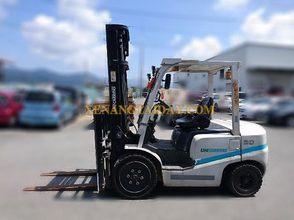 Xe Nâng Dầu UNICARRIERS FHD30T3A
