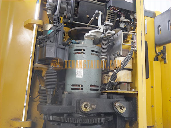 Xe nâng điện đứng lái KOMATSU FB09RC-12