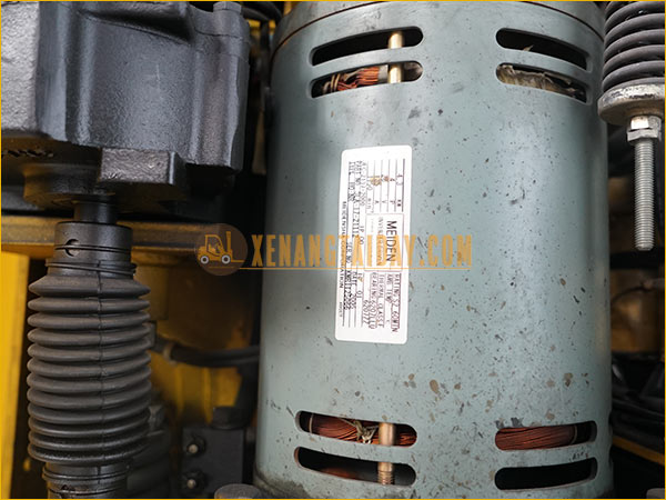 Xe nâng điện đứng lái KOMATSU FB09RC-12
