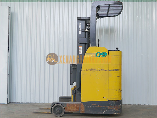 Xe nâng điện đứng lái KOMATSU FB09RC-12