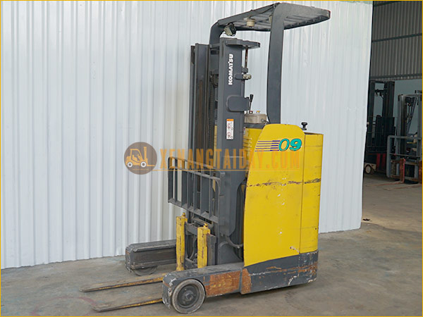 Xe nâng điện đứng lái KOMATSU FB09RC-12