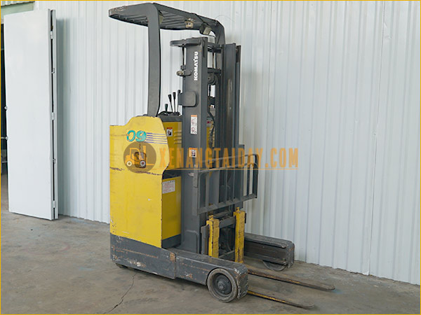 Xe nâng điện đứng lái KOMATSU FB09RC-12