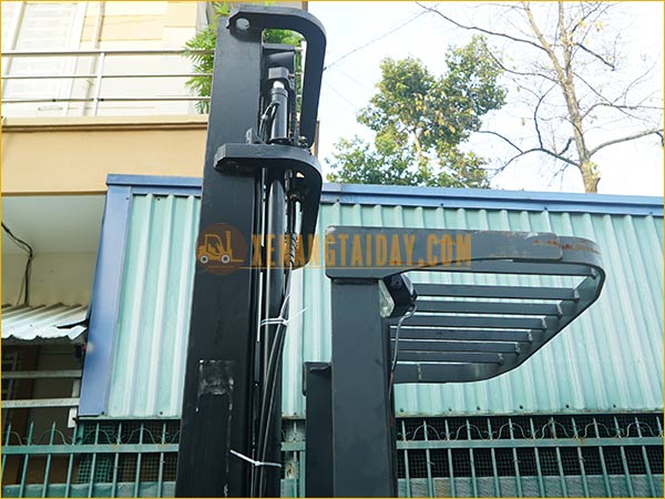Xe nâng điện đứng lái KOMATSU FB09RS-15