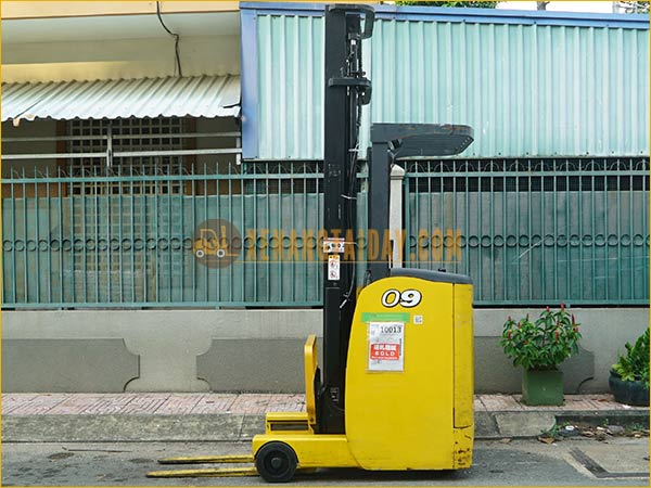 Xe nâng điện đứng lái KOMATSU FB09RS-15