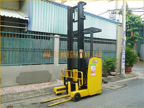 Xe nâng điện đứng lái KOMATSU FB09RS-15