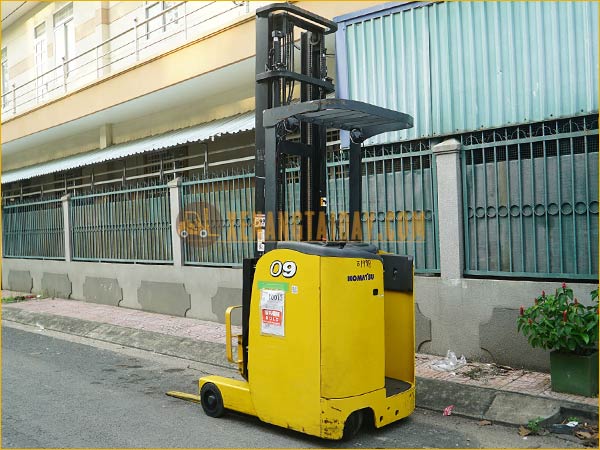 Xe nâng điện đứng lái KOMATSU FB09RS-15