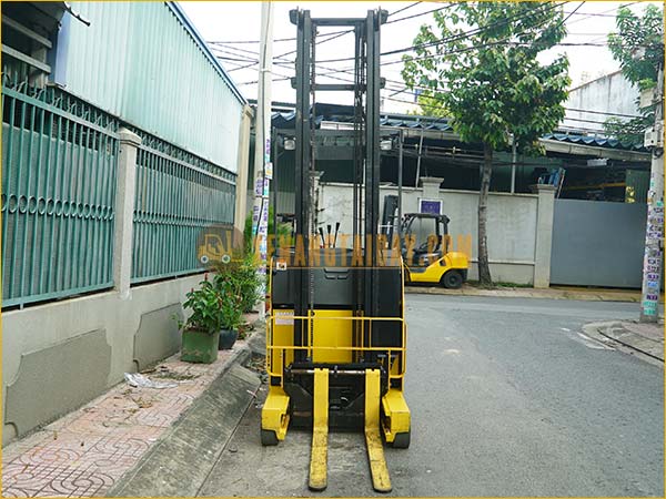 Xe nâng điện đứng lái KOMATSU FB09RS-15