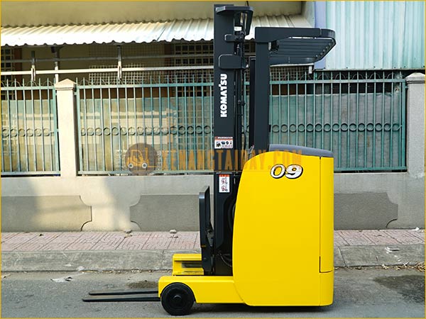 Xe nâng điện đứng lái KOMATSU FB09RS-15