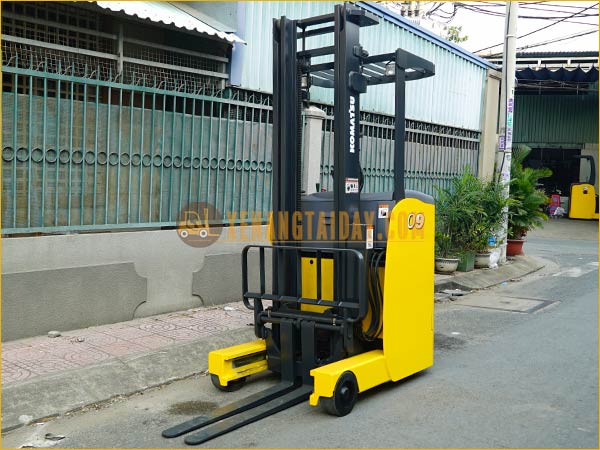 Xe nâng điện đứng lái KOMATSU FB09RS-15