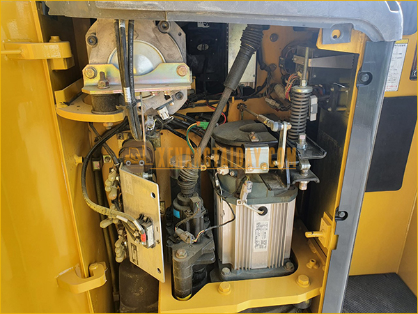 Xe nâng điện đứng lái Komatsu FB10RL-14