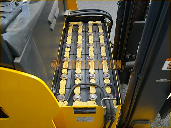 Xe nâng điện đứng lái KOMATSU FB10RL-15