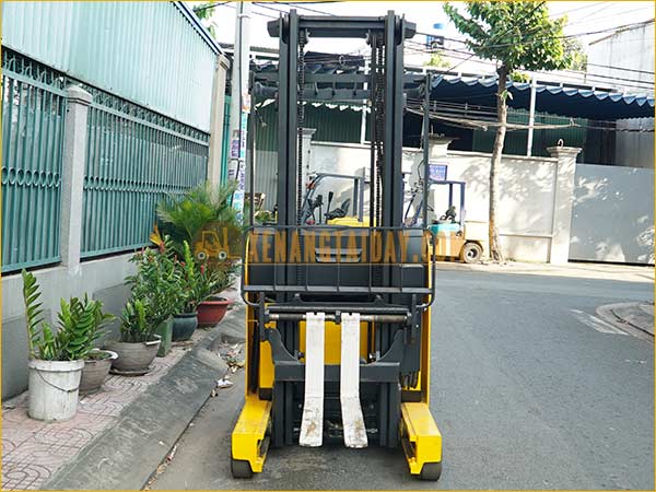 Xe nâng điện đứng lái KOMATSU FB10RL-15