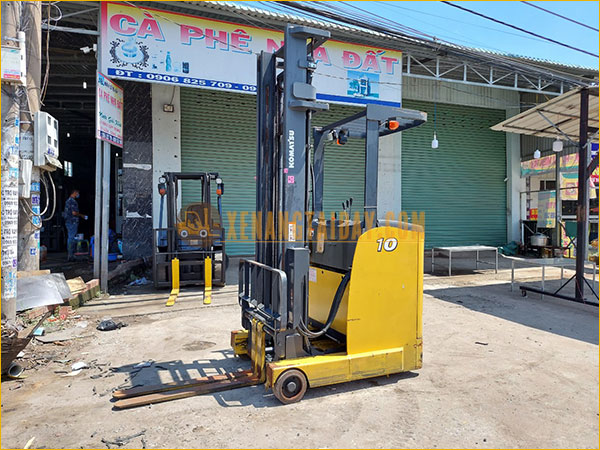 Xe nâng điện đứng lái Komatsu FB10RW-15