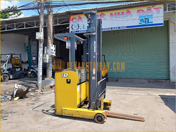 Xe nâng điện đứng lái Komatsu FB10RW-15