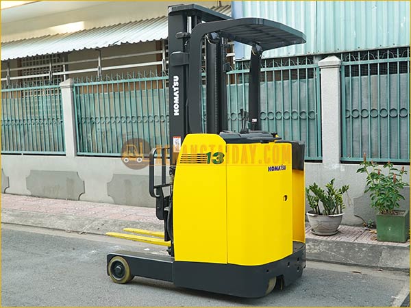 Xe nâng điện đứng lái KOMATSU FB13RCF-12