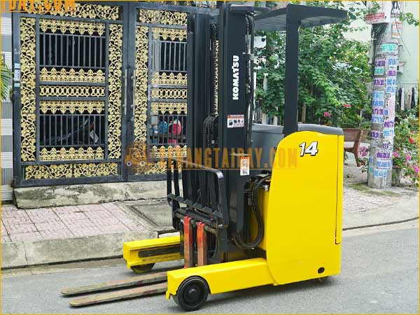Xe nâng điện đứng lái KOMATSU FB14RL-15