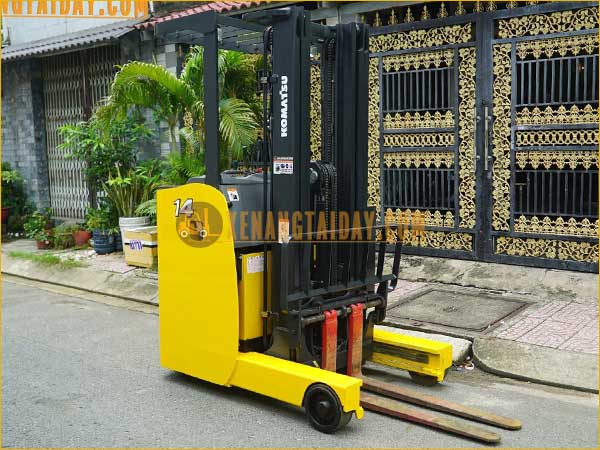 Xe nâng điện đứng lái KOMATSU FB14RL-15
