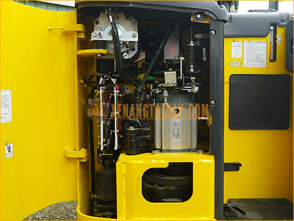 Xe nâng điện đứng lái KOMATSU FB14RL-15