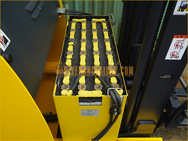 Xe nâng điện đứng lái KOMATSU FB14RL-15