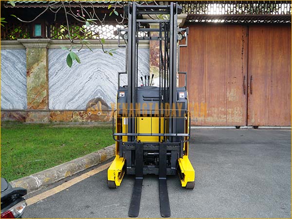 Xe nâng điện đứng lái KOMATSU FB14RL-15