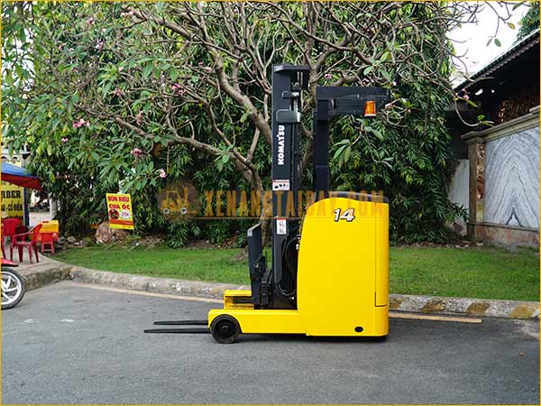 Xe nâng điện đứng lái KOMATSU FB14RL-15