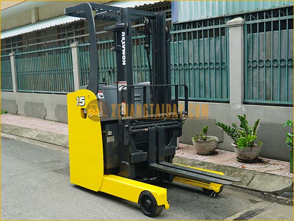Xe nâng điện đứng lái KOMATSU FB15RL-14