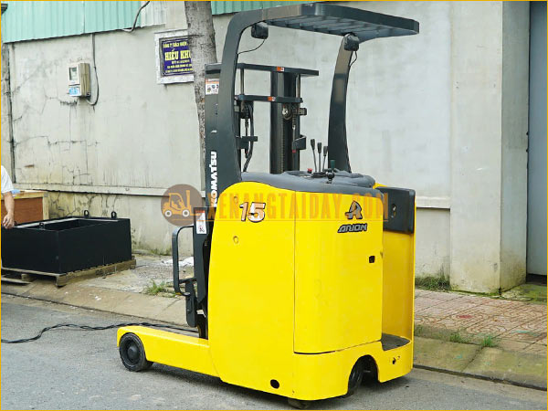 Xe nâng điện đứng lái KOMATSU FB15RL-14