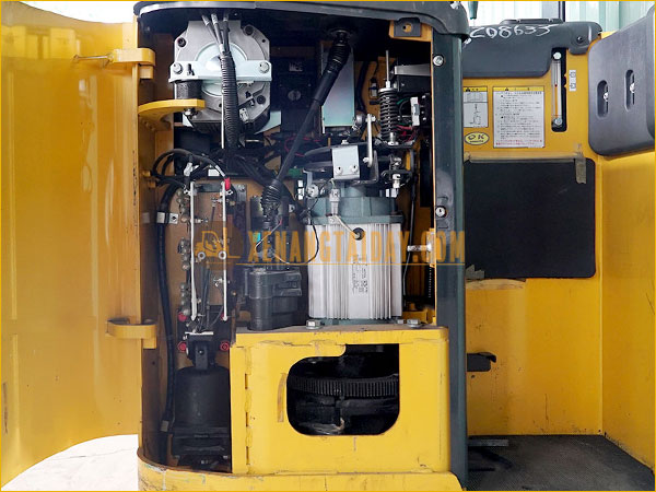 Xe nâng điện đứng lái KOMATSU FB15RL-15