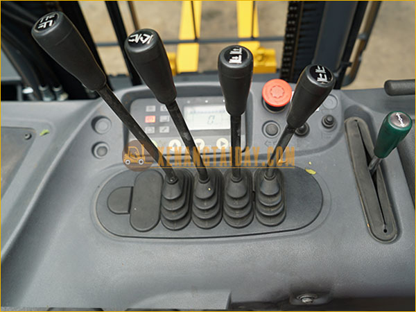 Xe nâng điện đứng lái KOMATSU FB15RL-15