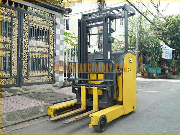 Xe nâng điện đứng lái KOMATSU FB15RL-15