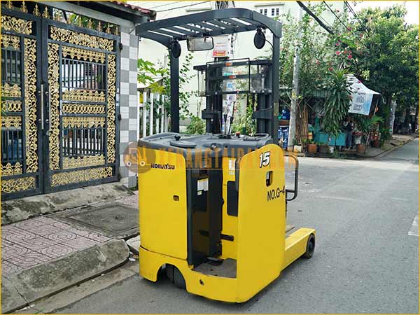 Xe nâng điện đứng lái KOMATSU FB15RL-15