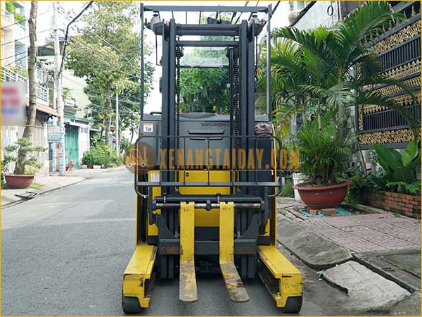 Xe nâng điện đứng lái KOMATSU FB15RL-15