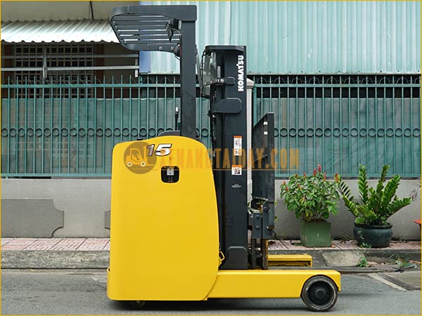 Xe nâng điện đứng lái KOMATSU FB15RL-15
