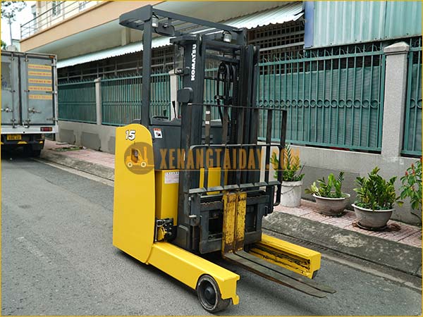 Xe nâng điện đứng lái KOMATSU FB15RL-15