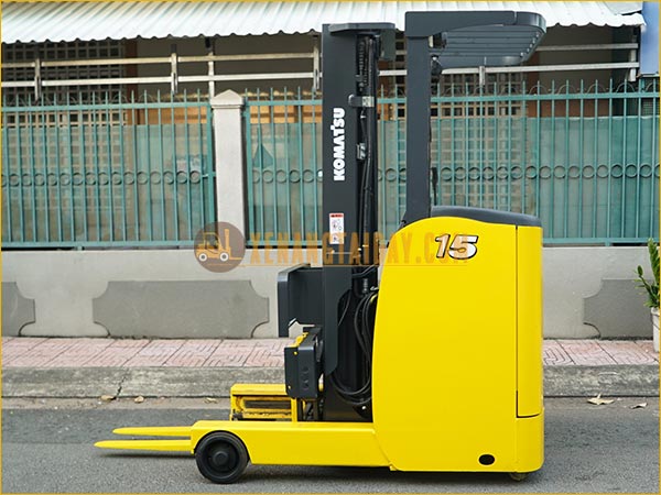 Xe nâng điện đứng lái KOMATSU FB15RL-15