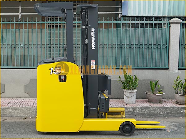 Xe nâng điện đứng lái KOMATSU FB15RL-15