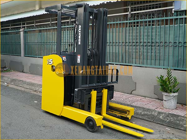 Xe nâng điện đứng lái KOMATSU FB15RL-15