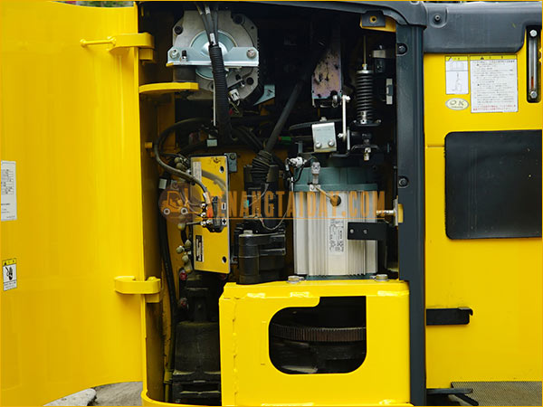 Xe nâng điện đứng lái KOMATSU FB15RL-15