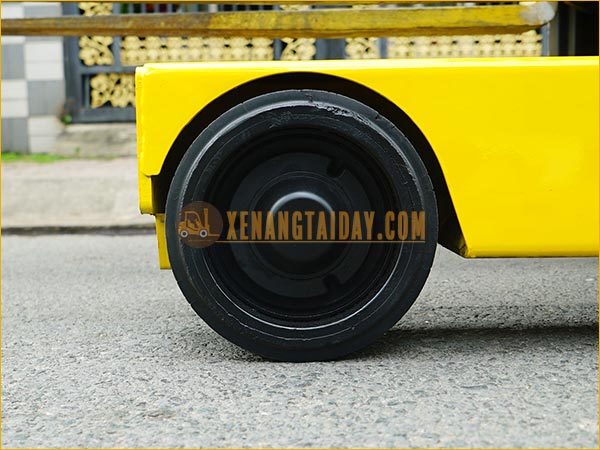 Xe nâng điện đứng lái KOMATSU FB15RL-15