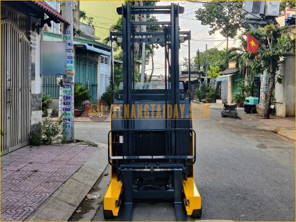 Xe nâng điện đứng lái KOMATSU FB15RL-15