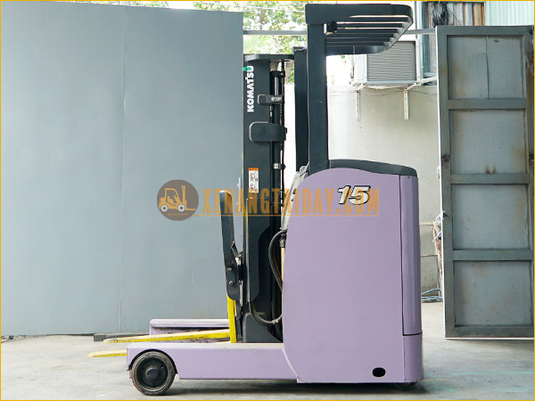 Xe nâng điện đứng lái KOMATSU FB15RL-15