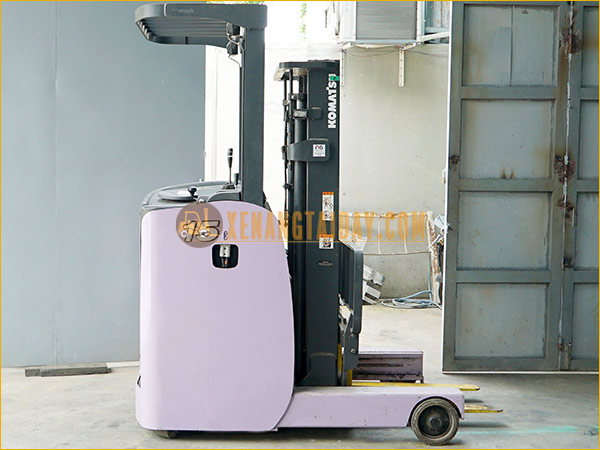 Xe nâng điện đứng lái KOMATSU FB15RL-15