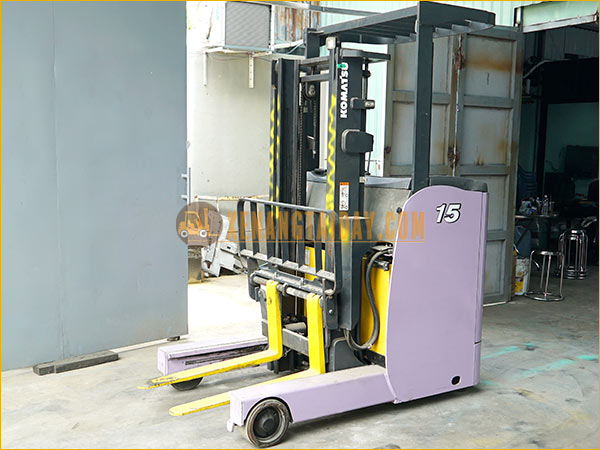 Xe nâng điện đứng lái KOMATSU FB15RL-15