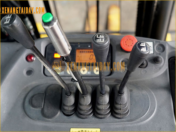 Xe nâng điện đứng lái KOMATSU FB15RL-15