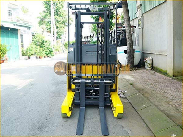 Xe nâng điện đứng lái KOMATSU FB15RL-15
