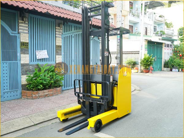Xe nâng điện đứng lái KOMATSU FB15RL-15