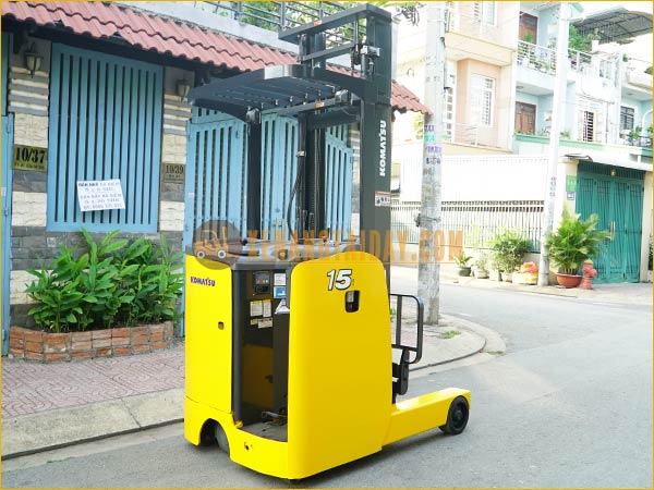 Xe nâng điện đứng lái KOMATSU FB15RL-15