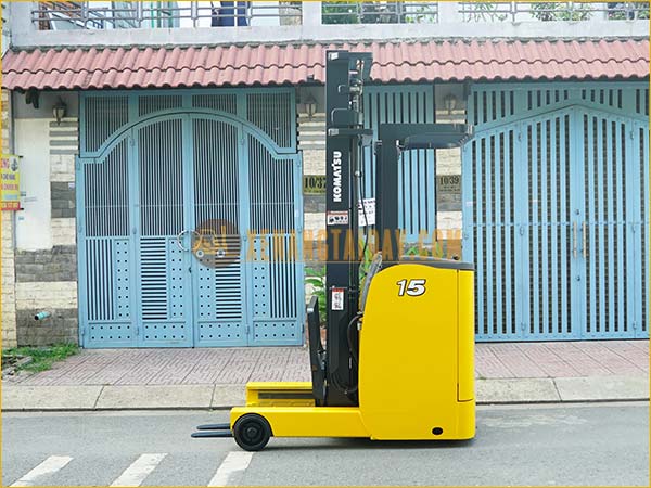 Xe nâng điện đứng lái KOMATSU FB15RL-15