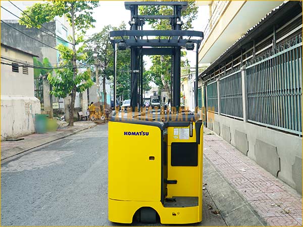 Xe nâng điện đứng lái KOMATSU FB15RL-15